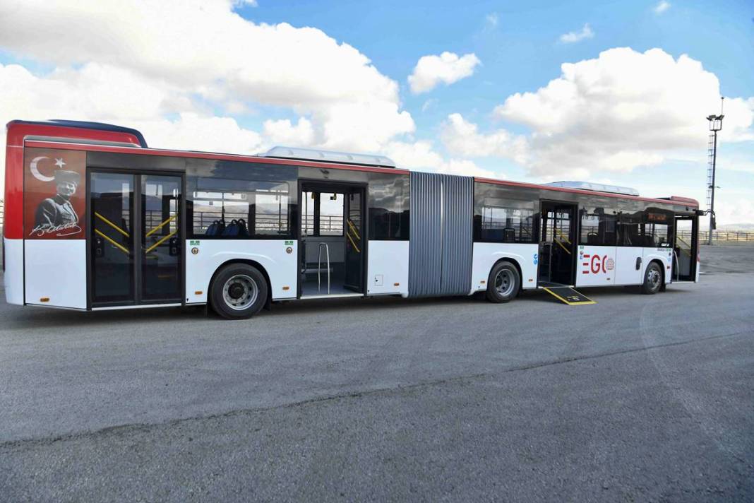 EGO araç filosuna taze kan: 9 körüklü 4 solo yeni otobüs başkentlilerin hizmetinde 11